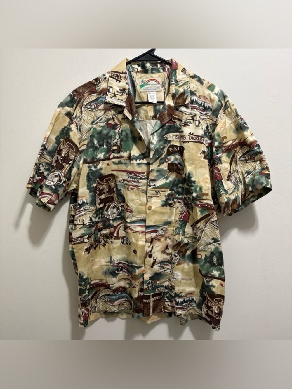 Paradise Found Mens Large Fishing Theme Button Up Hawaiian Shirt